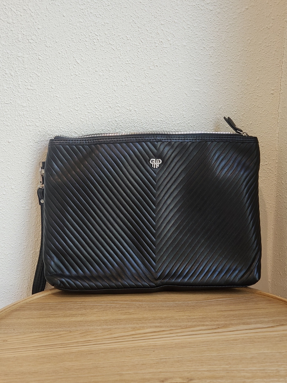 PurseN Light Up Black Quilted Chevron Leather Clutch